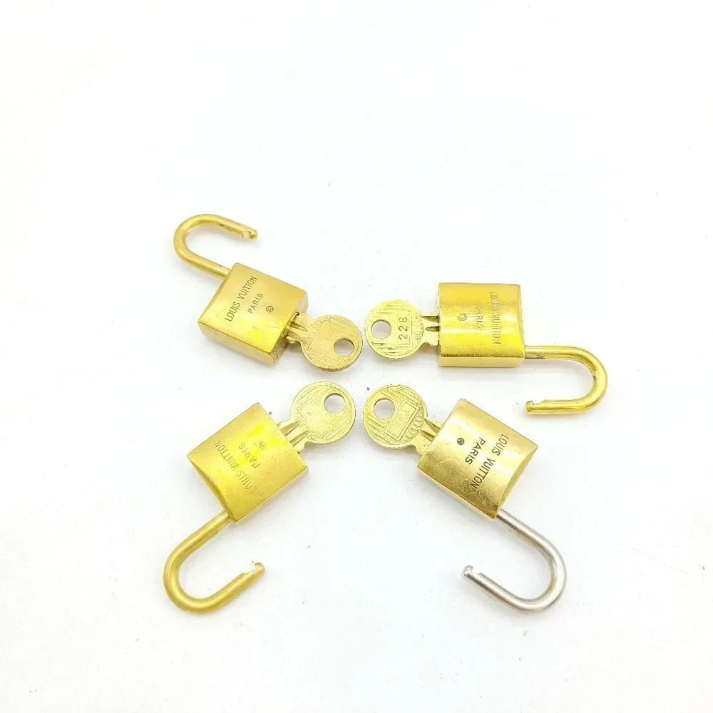 One Louis Vuitton Key Set - Picture 4 of 6